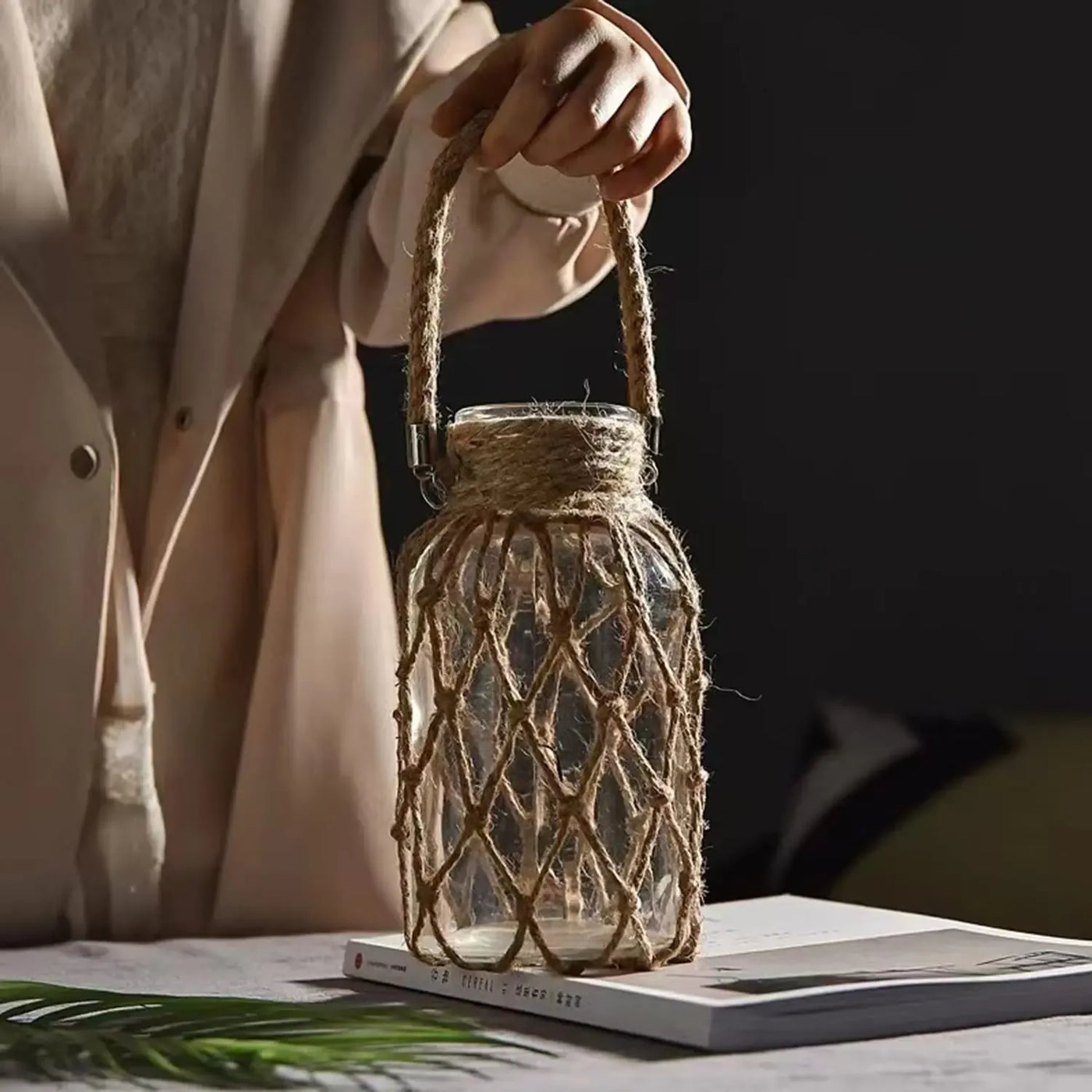 Vase Rustique en Verre Transparent avec Corde de Chanvre