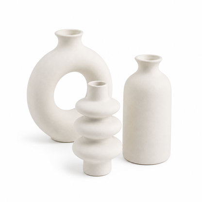 Trio de vases bohèmes blancs